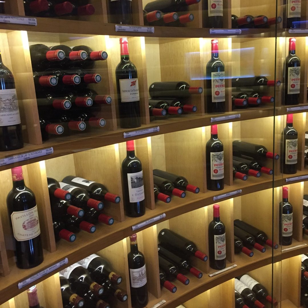 L’Intendant is one of my favorite wine shops in Bordeaux. Steps from the Grand Théâtre, this iconic spiral…, 3/5