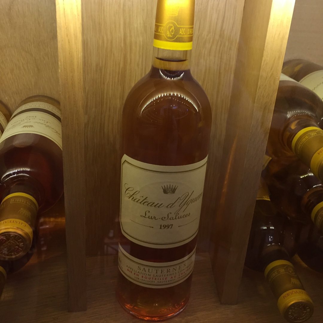 L’Intendant is one of my favorite wine shops in Bordeaux. Steps from the Grand Théâtre, this iconic spiral…, 4/5
