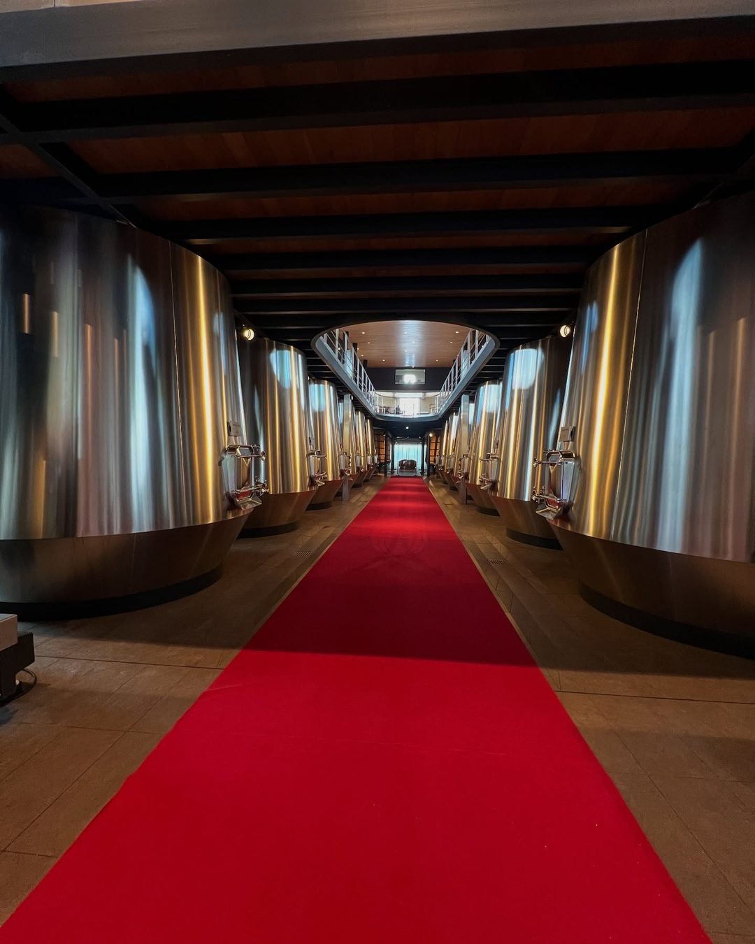 Figeac reduziu sua produção em 60% este ano para usar apenas as melhores uvas. O resultado é um vinho com…, 2/3