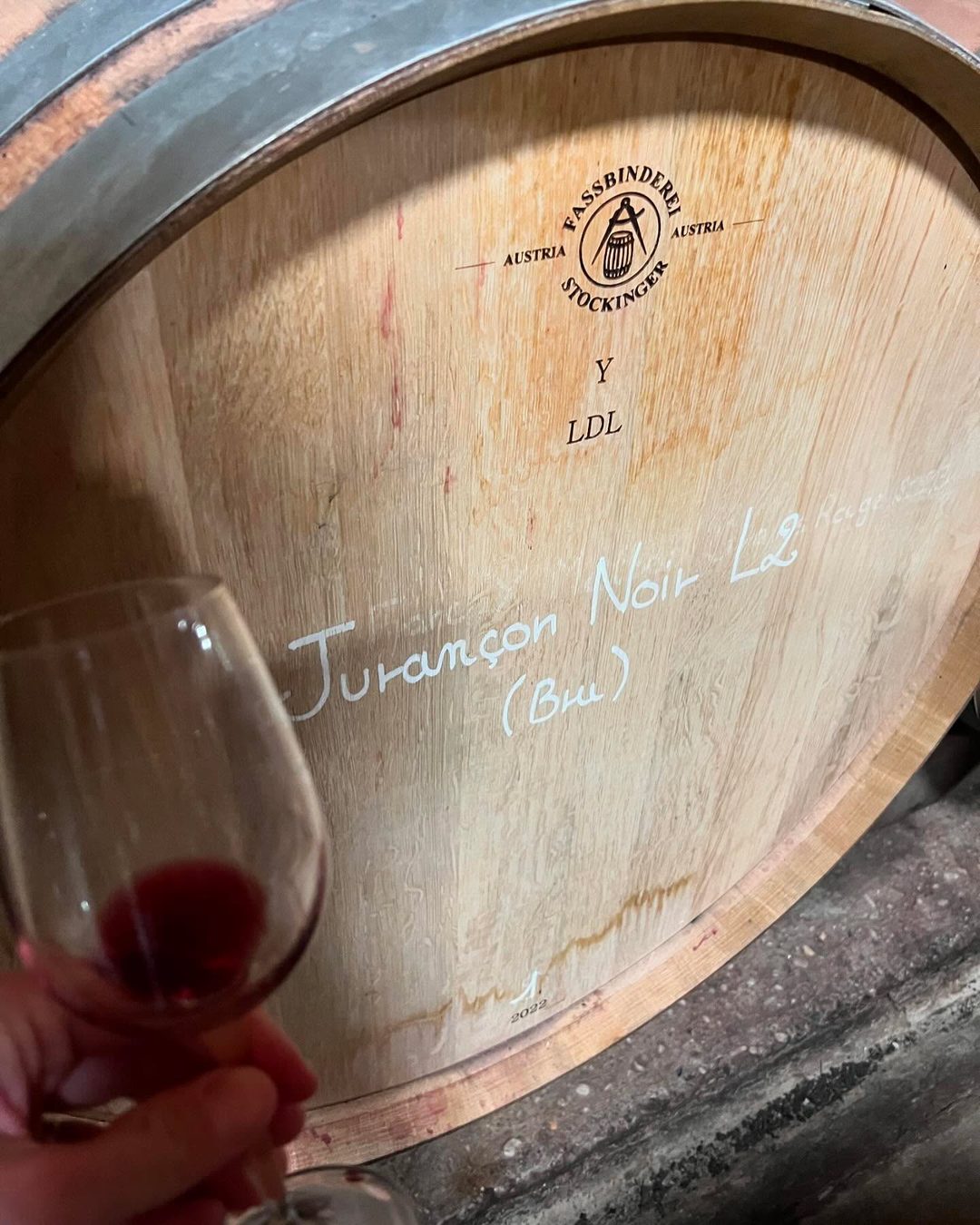 Tasted in barrel this morning with Jean-Baptiste Duquesne (365_jours_en_bio ). He was kind enough to walk…, 2/5