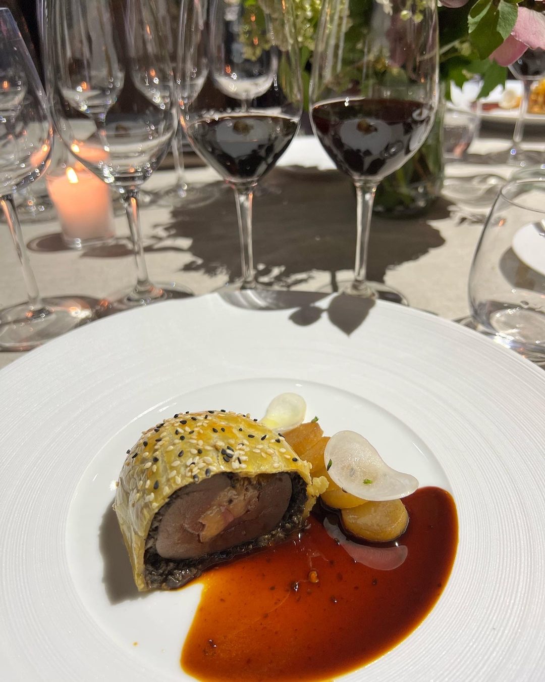 Inauguração da nova adega do Chateau Lynch Bages em abril de 2022, durante os Primeurs 2021. Que evento…, 7/9