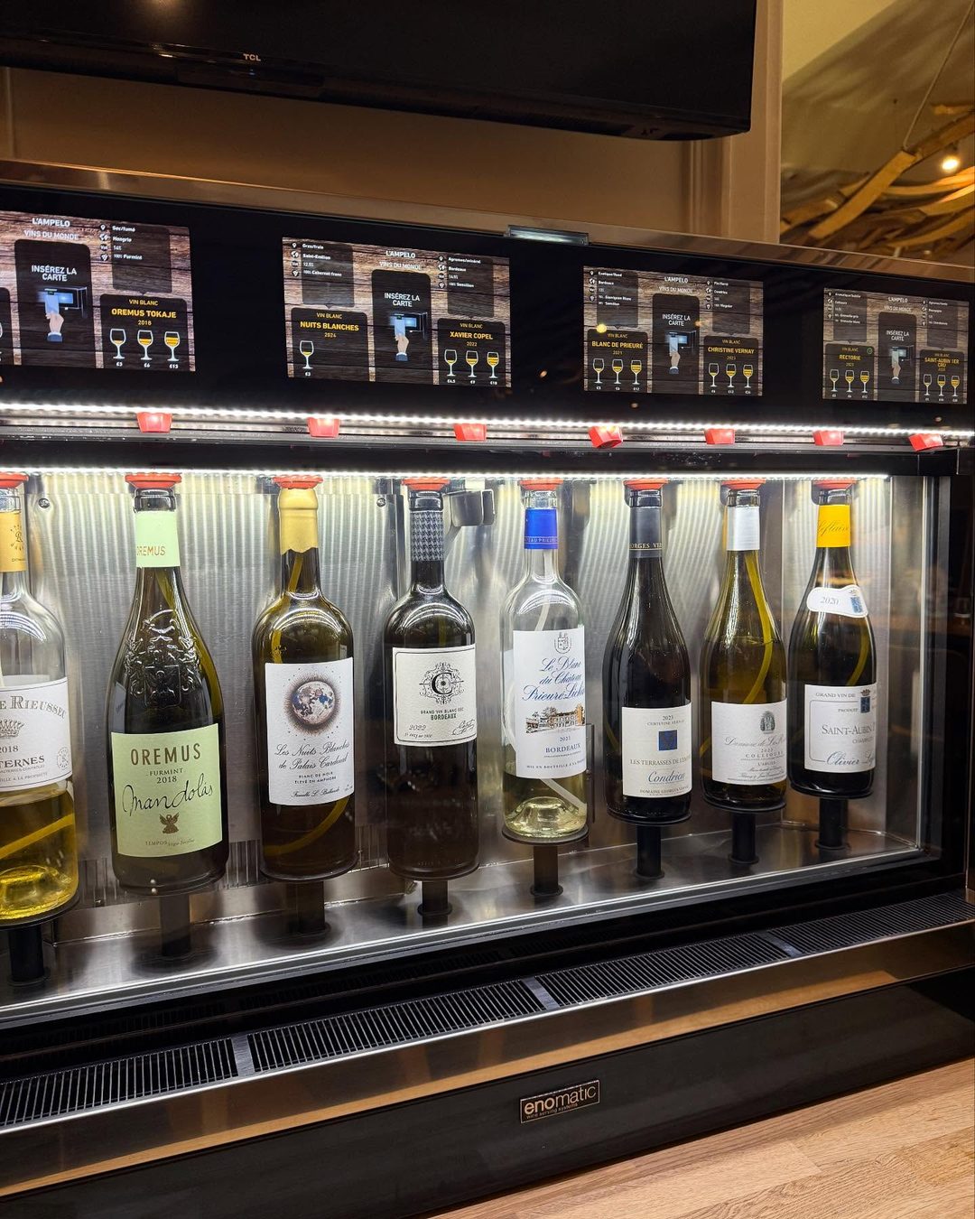 L’Ampelo is a stylish wine bar and boutique wine store in Bordeaux, just a short walk from the Opéra. They…, 4/5